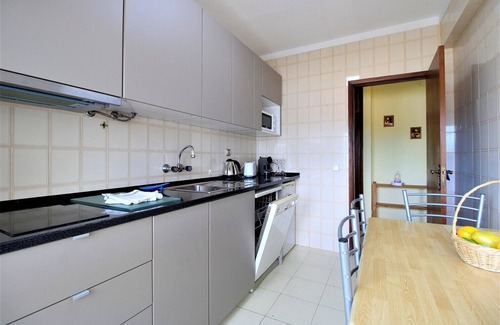 Portimao Apartment | Portimão Classic With Pool by Homing