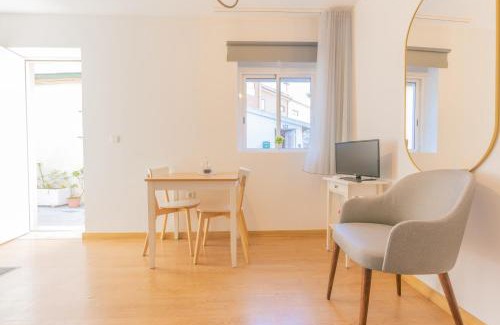 Lordelo do Ouro e Massarelos House | Porto Island