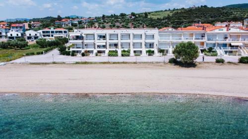Gerakini House | Porto Maria Beachfront Cottage