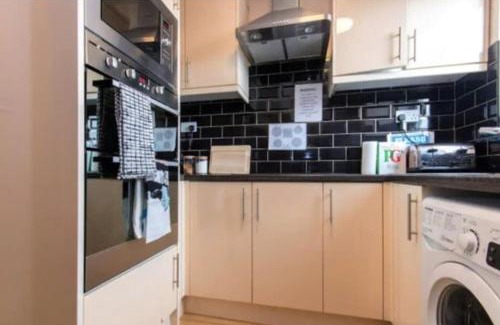 Harrow Road House | Portobello Rooms by PrimeCityHosts