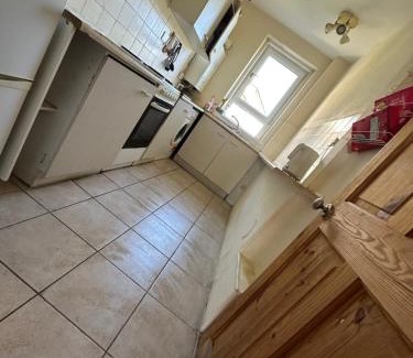 Gifford Apartment | Portobello sleep and eat