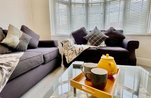 Portsmouth Apartment | Portsmouth 3 Bedroom Getaway, sleeps 6
