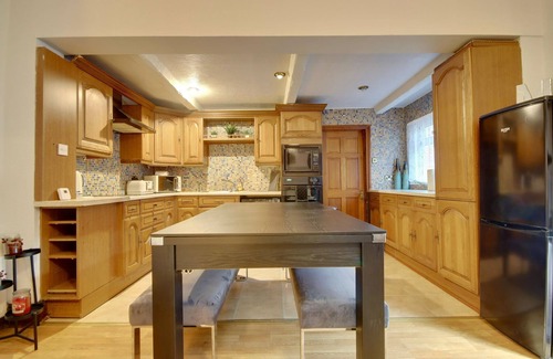 Portsmouth Apartment | Portsmouth Maisonete Pool Tennis Table