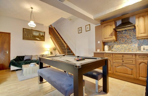 Portsmouth Apartment | Portsmouth Maisonete Pool Tennis Table