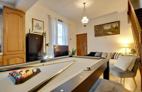 Portsmouth Apartment | Portsmouth Maisonete Pool Tennis Table