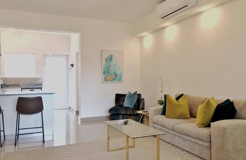 Green Point Apartment | Portswood Mews 14 by CTHA