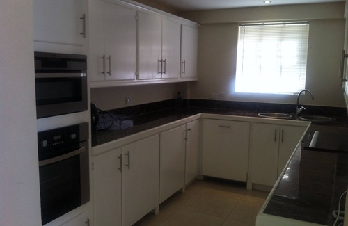Douglas Apartment | PortzvueTwo Bedroom apartment with optional Swimming Pool & Jacuzzi Spa Access.