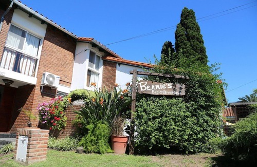 Ezeiza Bed & Breakfast | Posada Bernies