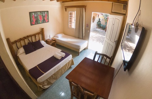 Puerto Iguazu Hotel | Posada los Tajibos