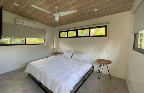 Uvita Villa | Posada Sirena One Bed Beach Villa; Triton