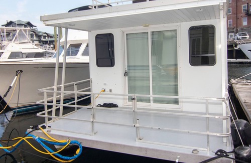 North End Boat Rental | Poseidon's Escape: Ocean Retreat