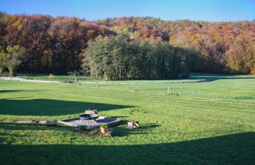 Ilirska Bistrica House | Posestvo Brida Glamping