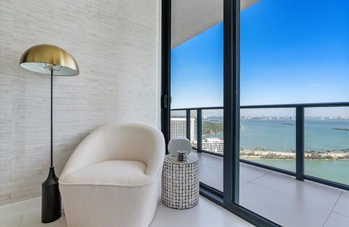 Edgewater Apartment | POSH Miami Penthouse, Stunning Ocean Views! Heated Pool/Gym, Near Beach & Cafes