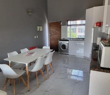 Greater Johannesburg Metropolitan Area Apartment | Poshgreen