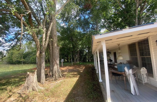 Edmonton Cottage | PossumLOVE House in the Country charm peace& tranquility