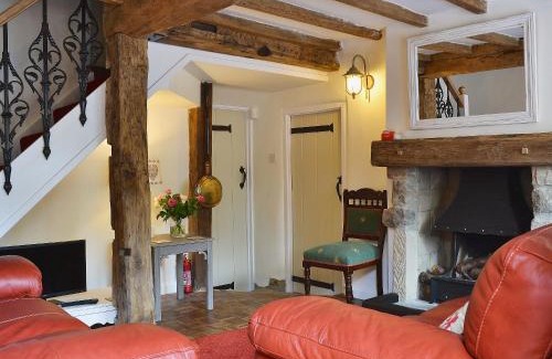 Lea House | Post Office Cottage