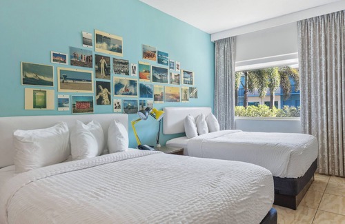 St. Pete Beach Hotel | Postcard Inn On The Beach