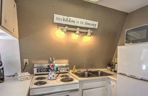 Old North End Apartment | Postcard perfect downtown Victorian Apt, 1BD 1BATH