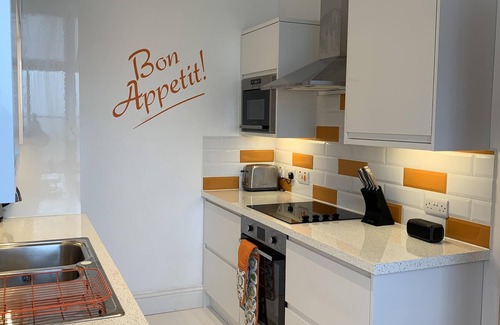 Lynmouth Apartment | POSTMAN’S KNOCK, LYNMOUTH OVERLOOKING THE SEA WITH PRIVATE PARKING