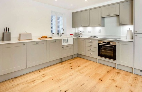 Rottingdean House | Posy Cottage - Three Bedroom House, Sleeps 4