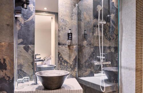Quartier Saint-Georges Hotel | Posy Hotel by Happyculture