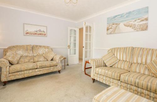 Dersingham House | Potter's Retreat
