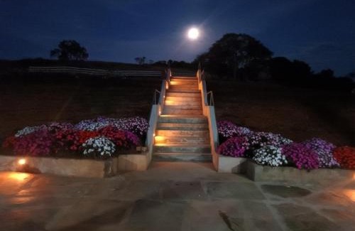 Luminarias Hotel | Pousada Cachoeira Esmeralda