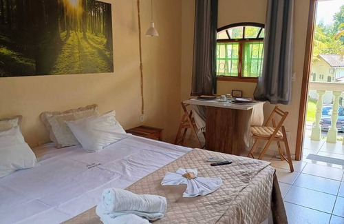 Penedo Hotel | Pousada chez Nous