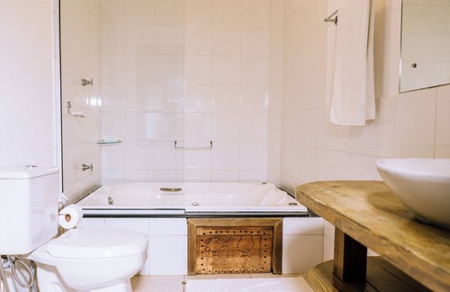 Rio Tavares Hotel | Pousada Hi Adventure
