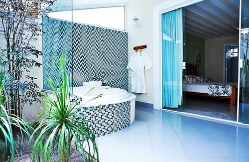 Manguinhos Hotel | Pousada Marbella