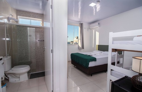 Praia da Armacao do Itapocoroi Hotel | Pousada Paraná