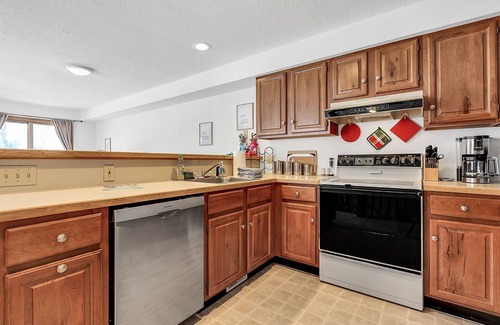 Sunday River Area House | Powder Ridge Townhouse 33 | 3 Bed, 2.5 Bath