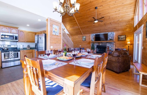 Burnsville Cabin | Power & Water! WiFi Soon! Mtn Views, Majestic Sunsets+Starry Skies by the Fire.