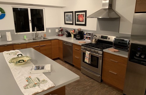 Deepwell Estates House | Pozo Profundo. A Mountain View Mid-Century Classic With Pool And Spa