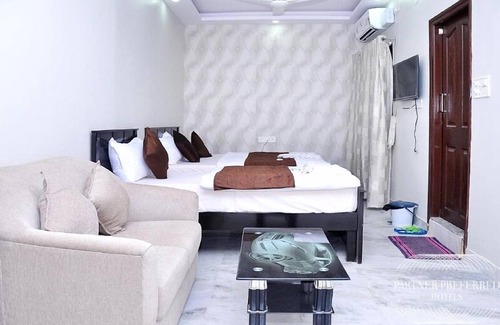 Sadduguntepalya Hotel | PPH Living GS Suites