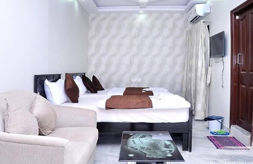 Sadduguntepalya Hotel | PPH Living GS Suites