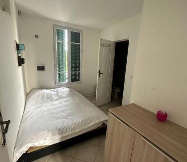 Le Blanc-Mesnil Apartment | PR2e