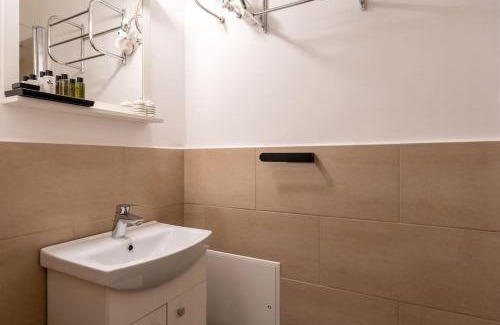 Weißgerber Apartment | Practical 1BR Flat by Center by HM