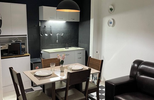 Centro Apartment | Practical and functional apartment in the center of RJ. Easy access to tourist attractions.
