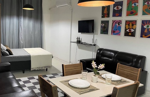 Centro Apartment | Practical and functional apartment in the center of RJ. Easy access to tourist attractions.