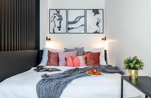 Prague 5 Apartment | Prague Days - Premium Studios w Stunning Terraces - Easy City Access