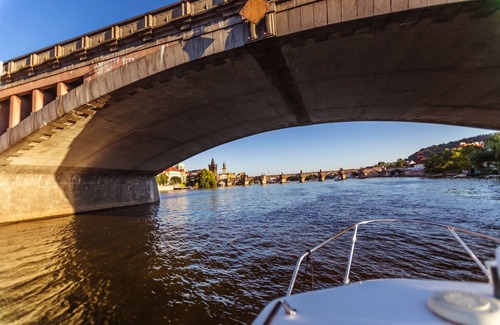 Palmovka Boat Rental | Prague Rhapsody - night on the yacht
