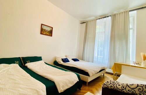 Prague 5 Apartment | Prague Service Apartment - Central Square Location