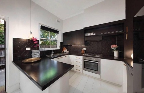 Prahran Apartment | Prahran Comfy&Cozy 2 Bedder Close to the City and Everything