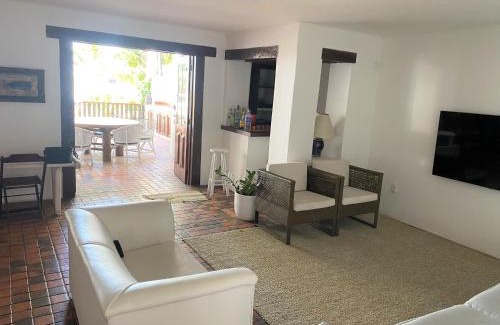 Ossos House | Praia dos Ossos Guest House - Búzios com pé na areia
