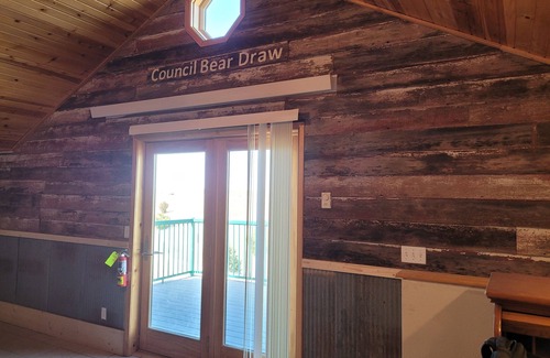 Cherry Creek House | "Prairie Base Camp" a retreat & great views, deer, grouse and an occasional elk.