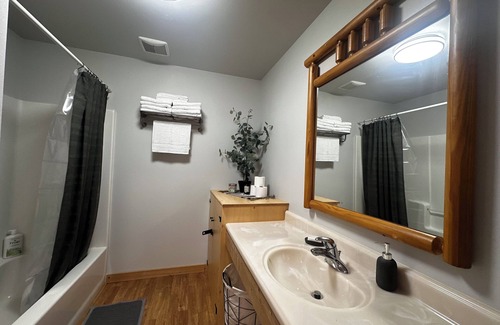 Hayti Apartment | Prairie view retreat
