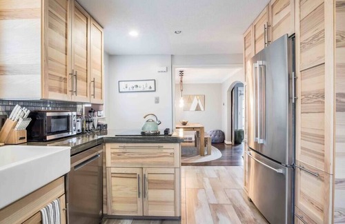 Prairie Village House | Prairie Village Cottage - Walk to Village Shops!