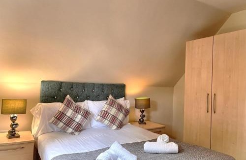 Llanybri Ski Chalet | PrancingHare Lodge-Woodland Lodges-Pembrokshire