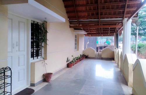 Stuart Hill House | Prashanth Family Homestay